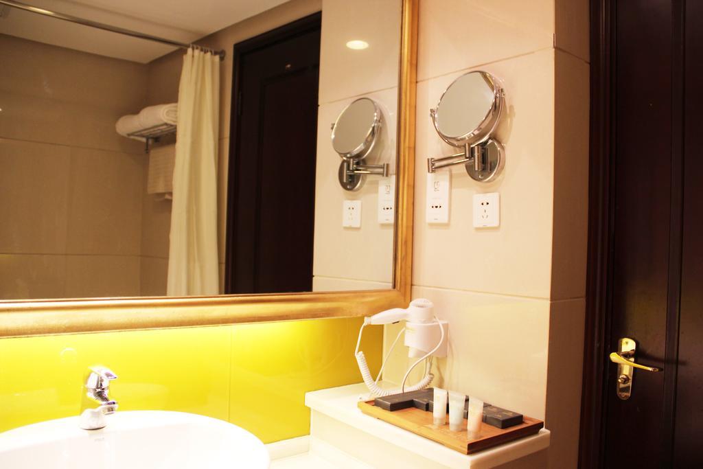 Hotel Graceland International 4*
