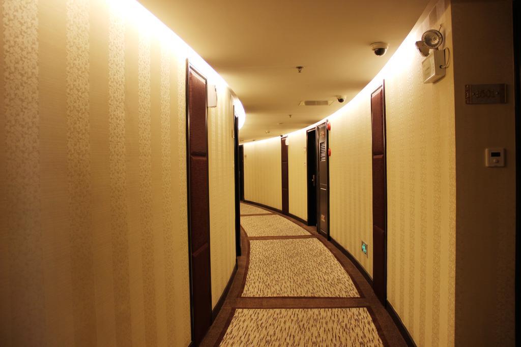 Graceland International 4*